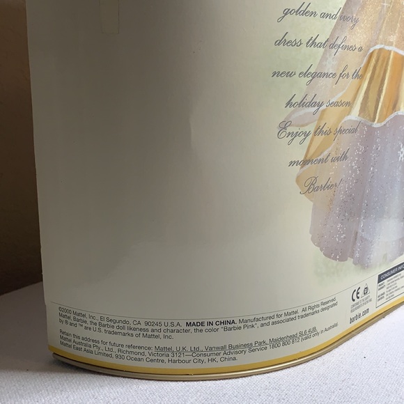 NIB 🤩 2000 Special Edition Celebration Barbie - Picture 3 of 8